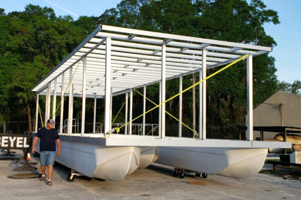River & Coast Houseboat - A&M Manufacturing