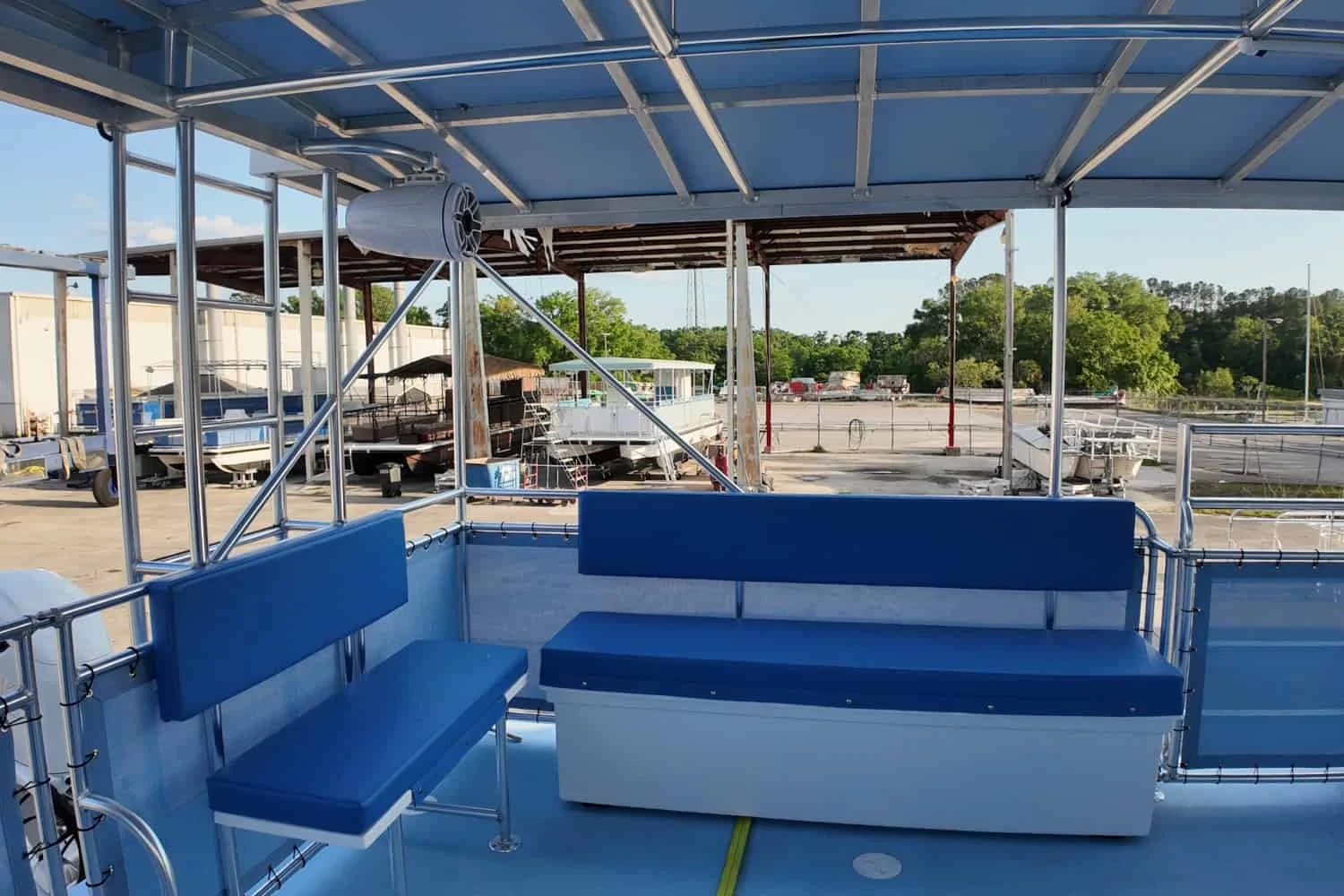 sightseeingboat-bluebird-width-7