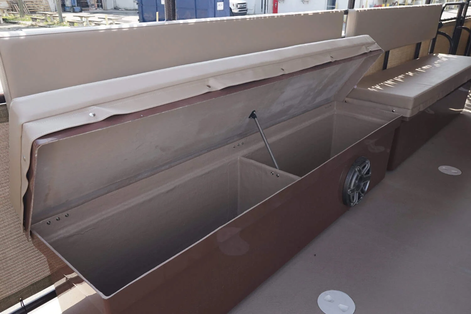 tikiboat-width-11